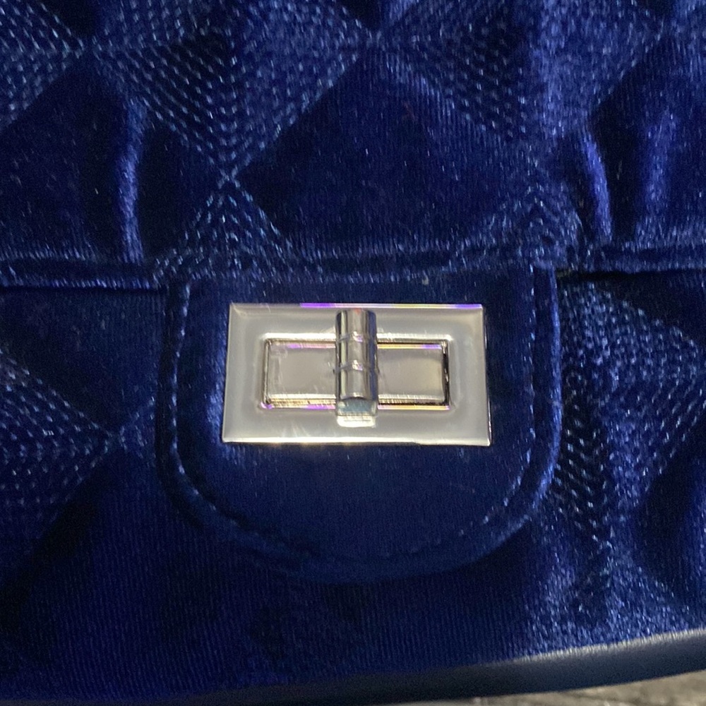 Convertible Crossbody Shoulder Bag - Picture 3 of 5